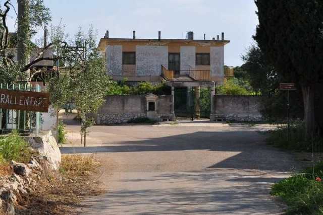 Il silenzioso Sette Torri: ottocentesco borgo disperso nelle campagne del nord barese